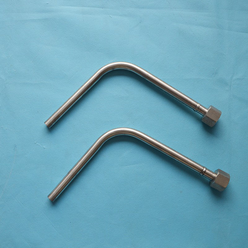 Centrifuge underflow bend pipe