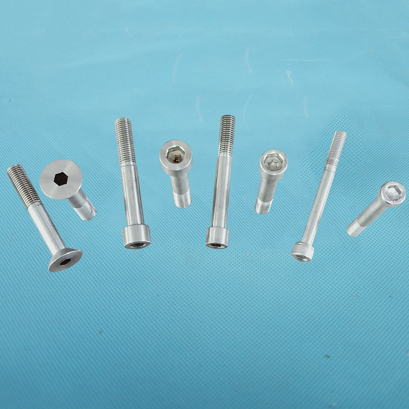 High strength stainless steel bolts formed in one go