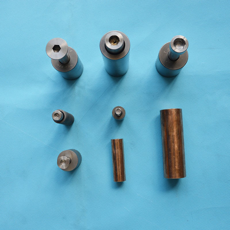 Combination of dynamic and static needles